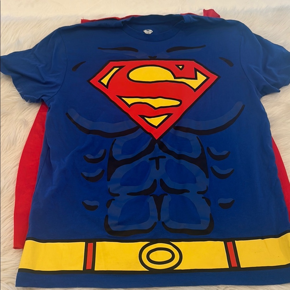 Superman T-shirt with Cape size large